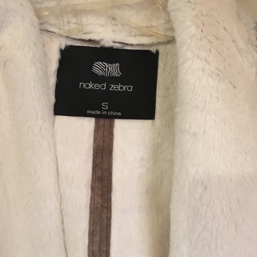 Vest - Picture 2 of 5